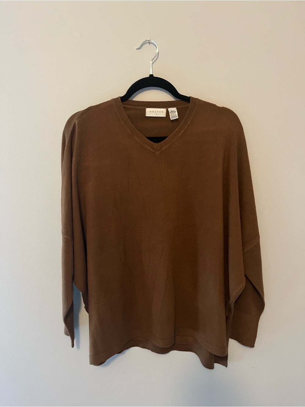 Women’s oversized V neck Lightweight Sweater